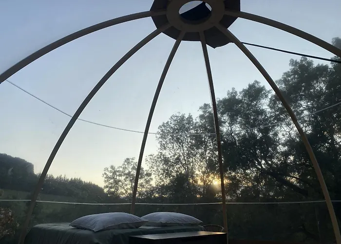 Les Cabanes- Bulle Des Frenes- Nuit Sous Les Etoiles * La Tour-sur-Orb